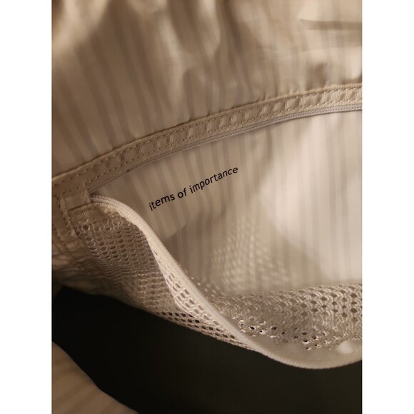 Lululemon Black Nylon & Mesh Large Travel or Gym Duffel Bag - Picture 7 of 12